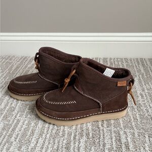 UGG Campfire Crafted Regenerate Boots. Chocolate Suede Boots with Beige Laces